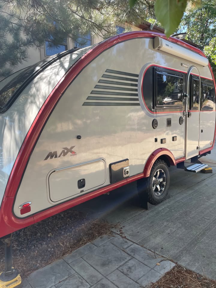 Opposite side of Little Guy Max trailer